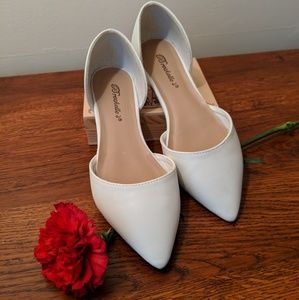 💖 White Pointed Toe Flats